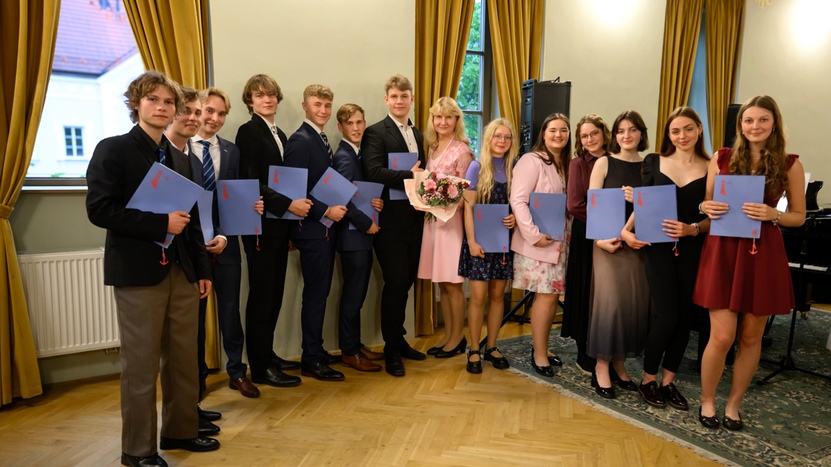Předávání maturitních vysvědčení 2025 Předávání maturitních vysvědčení 2025